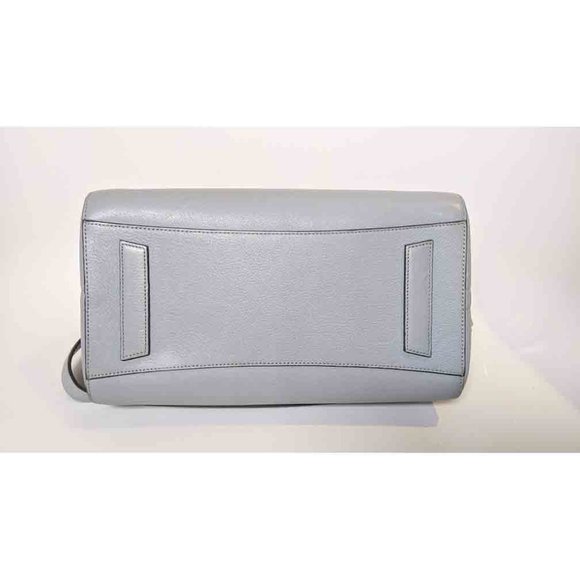 SOLD Givenchy Medium Grey Antigona - Picture 4 of 8
